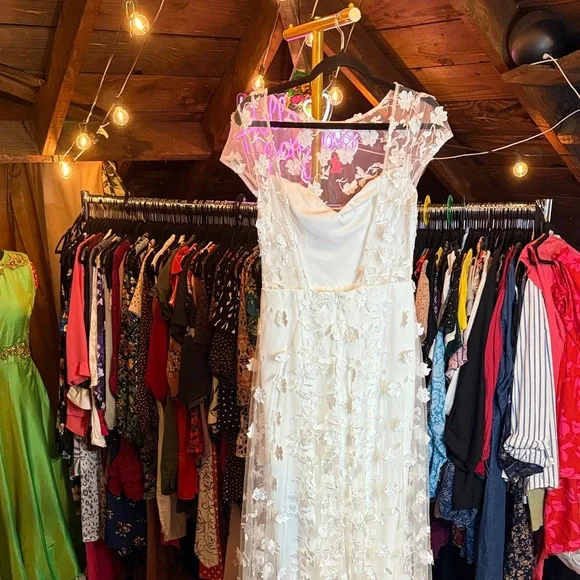 Lulu's Elegant White Lace jumpsuit - Picture 4 of 7